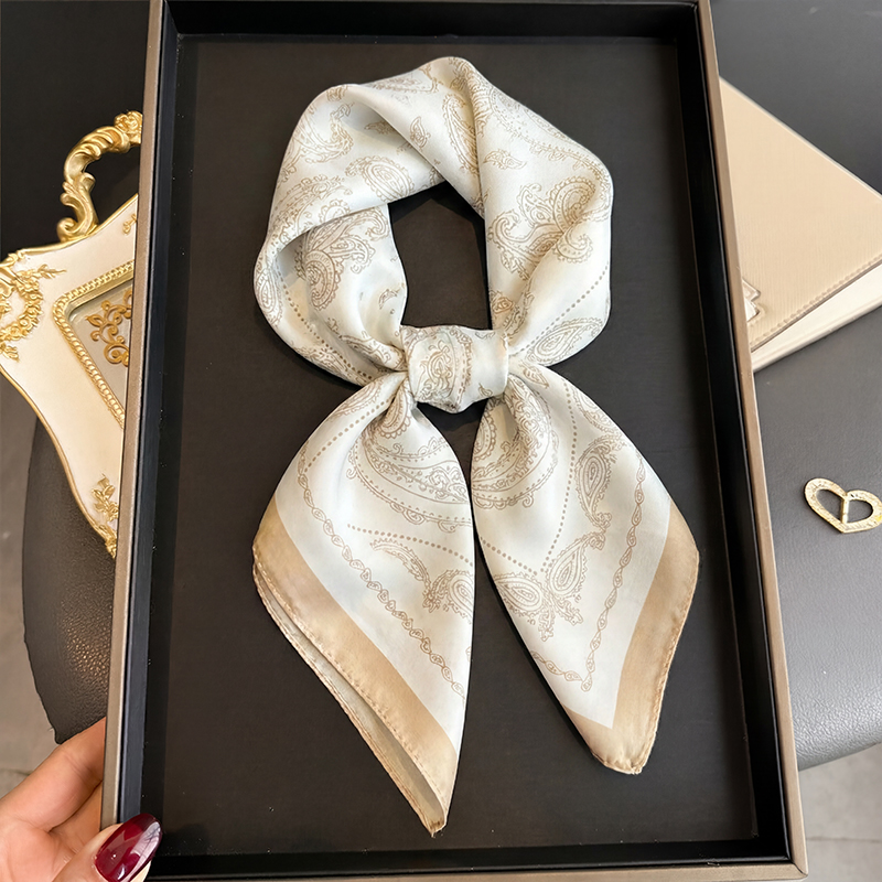Face Scarf Mask - Foulard carré vintage beige à imprimé