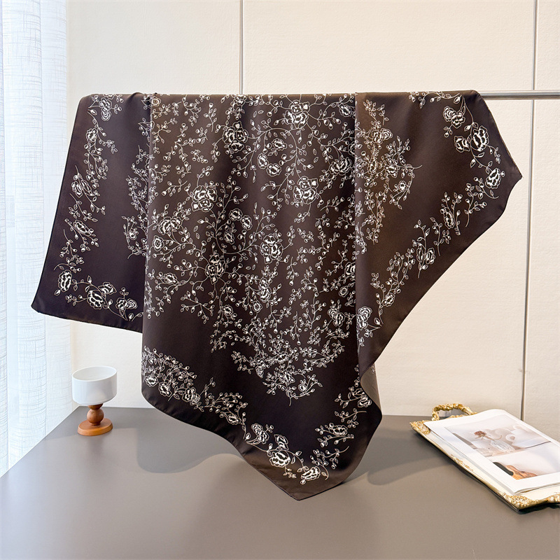 Écharpe carrée de luxe Vintage - Ascot Neck Scarf avis et prix