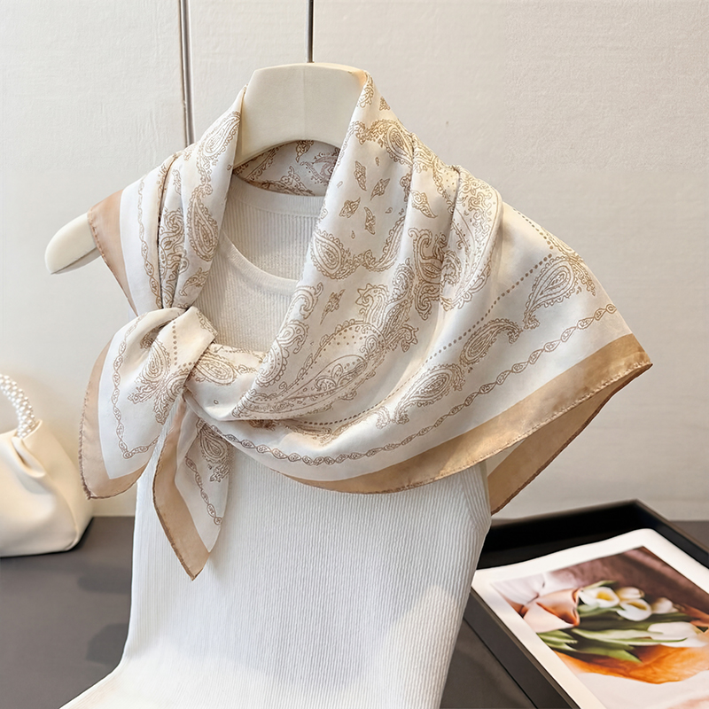 Foulard carré vintage beige à  - Face Scarf Mask avis et prix