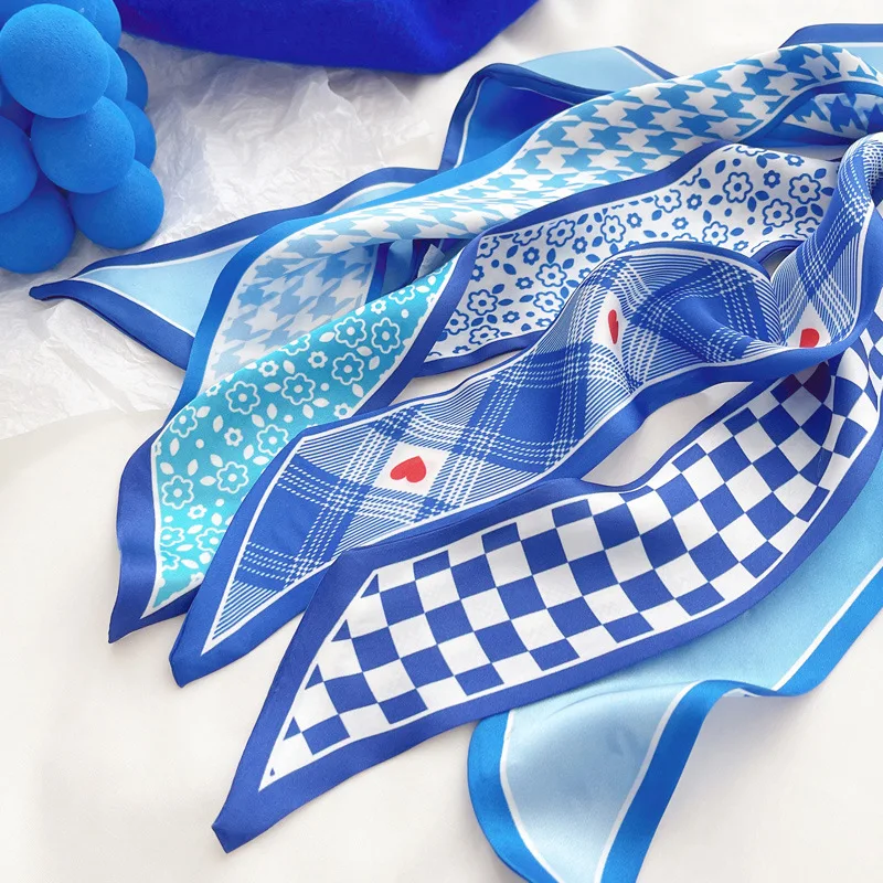 Nouveau foulard en soie bleu K - Ascot Neck Scarf avis et prix