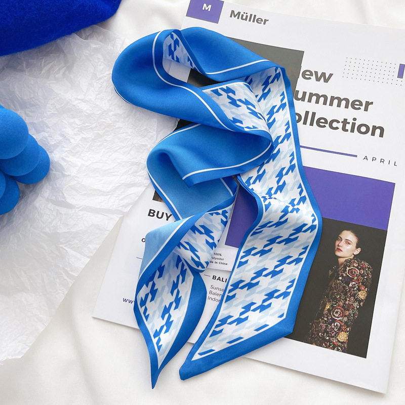 Nouveau foulard en soie bleu K - Ascot Neck Scarf avis et prix